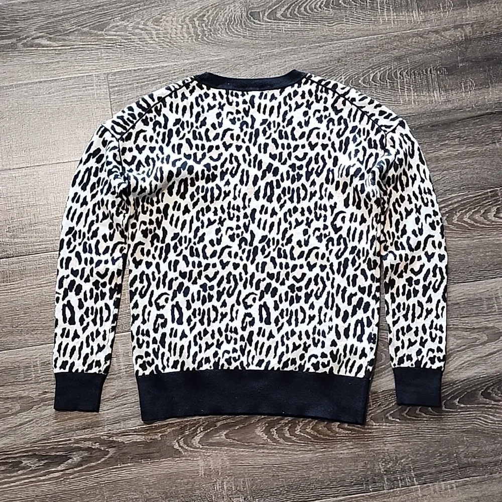 🦩 10C Derek Lam leopard print Sweater 🦩